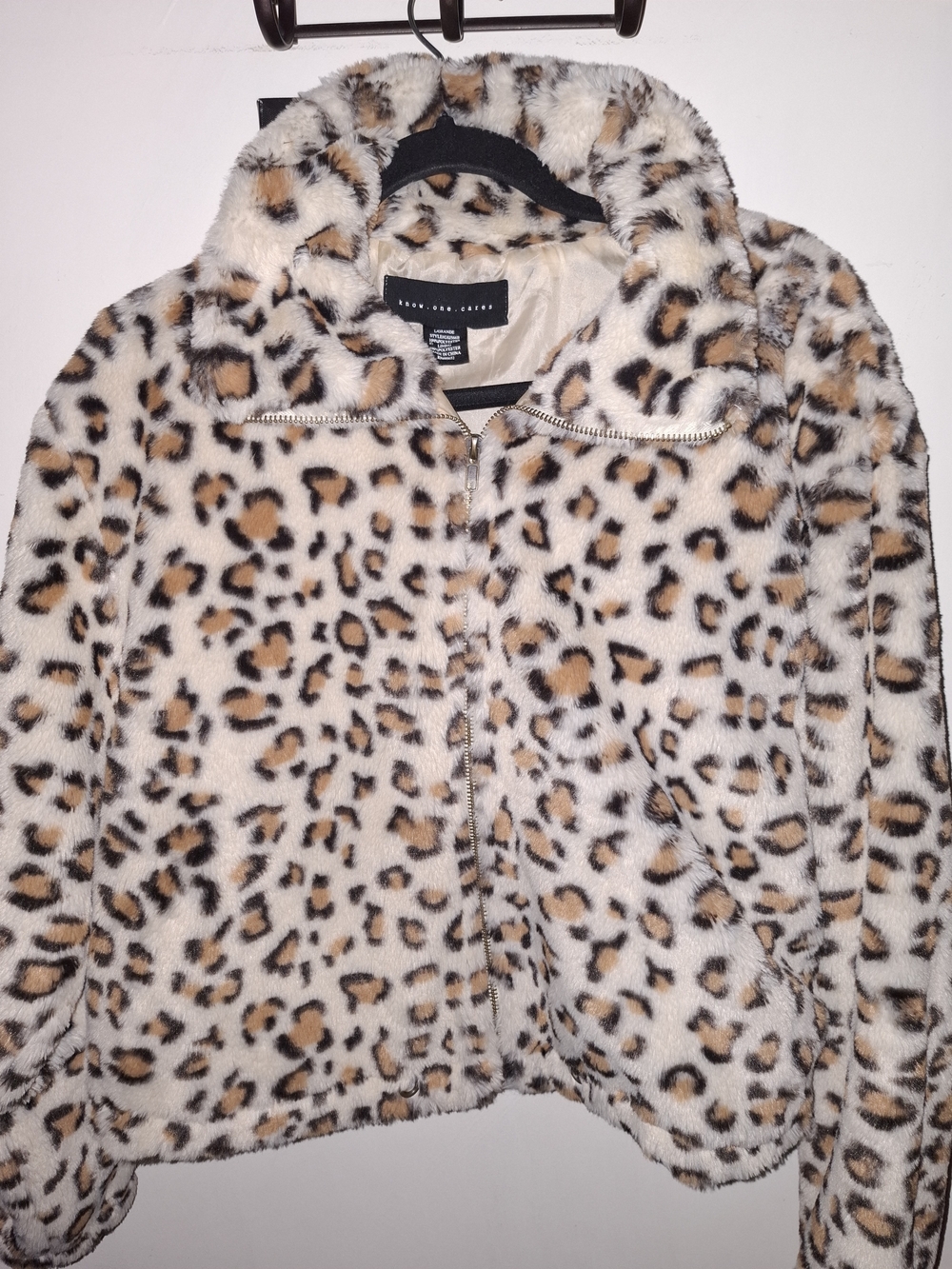 PINK Victoria's Secret Know One Cares faux fur leopard print jacket